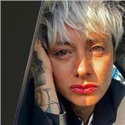 Docente di lingua italiana per studenti di scuola elementare e media